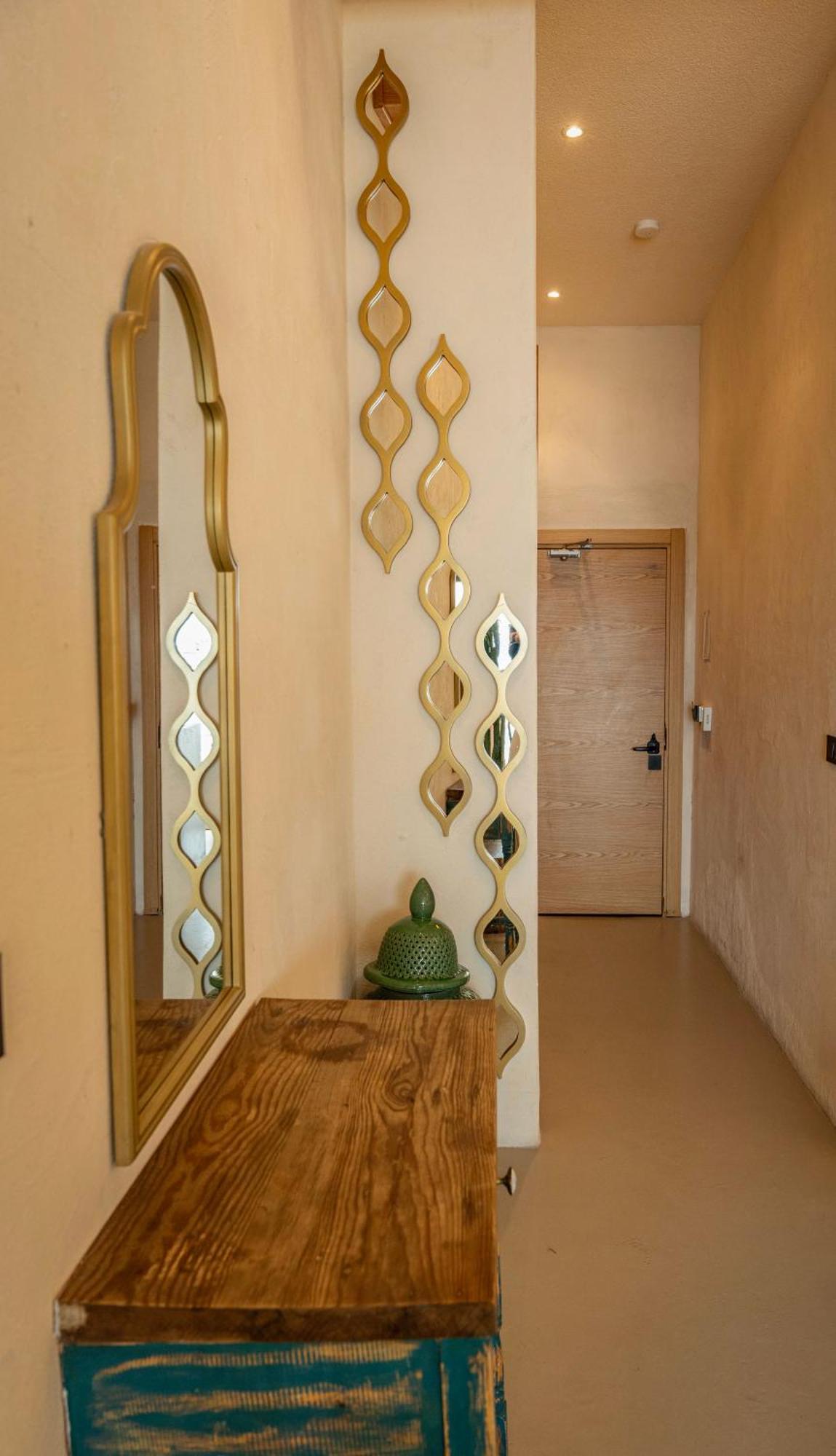 Churchill Townhouse Hotel